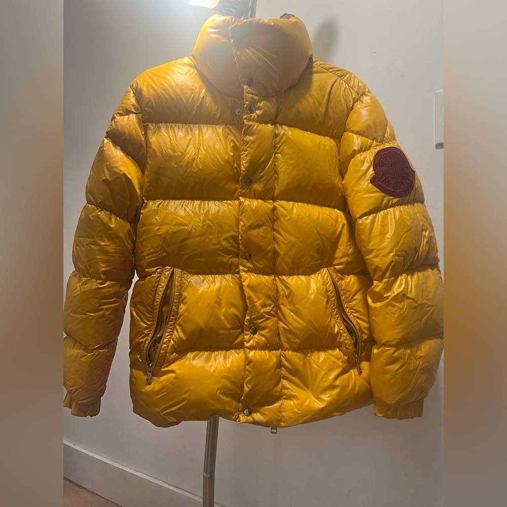 MONCLER Dervox Logo JACKET YELLOW SIZE 2 EXCELLENT CONDITION
